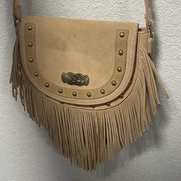 Zara: Small Fringe crossbody - Picture 2 of 4